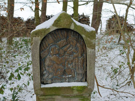 4. Fußfall nach der Neugestaltung von Stadtpfarrer W. Johannes Kowal im Winter (Foto: Karl-Franz Thiede)